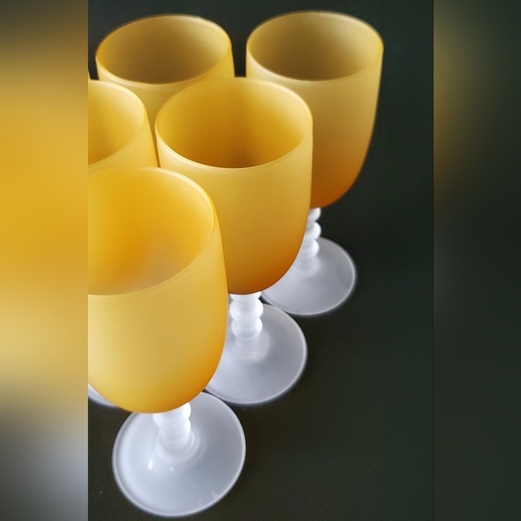 (6) Murano MCM Amber Satin 6" Wine Glasses - Picture 9 of 12